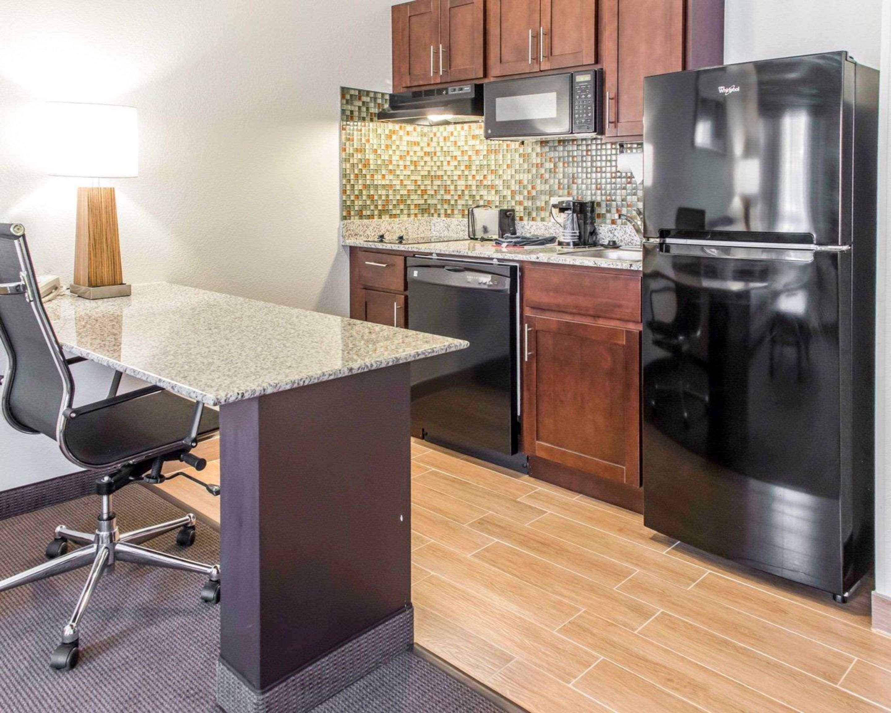 Mainstay Suites Pittsburgh Airport Robinson Township Exterior foto