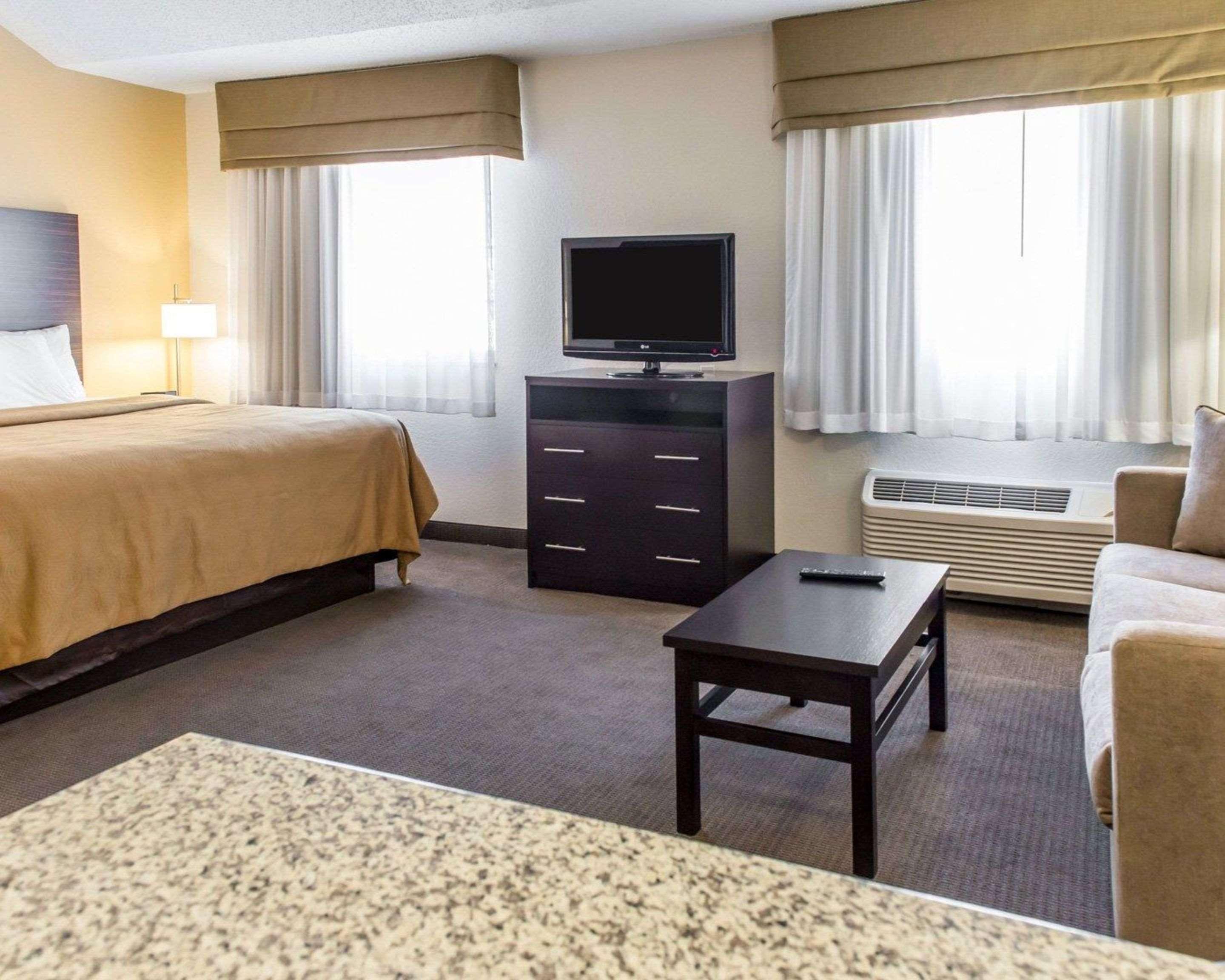 Mainstay Suites Pittsburgh Airport Robinson Township Exterior foto