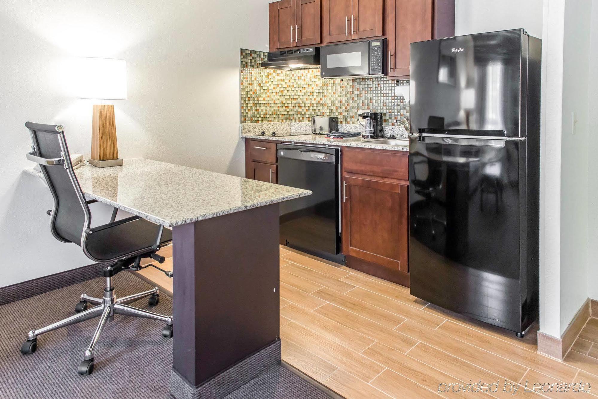 Mainstay Suites Pittsburgh Airport Robinson Township Exterior foto