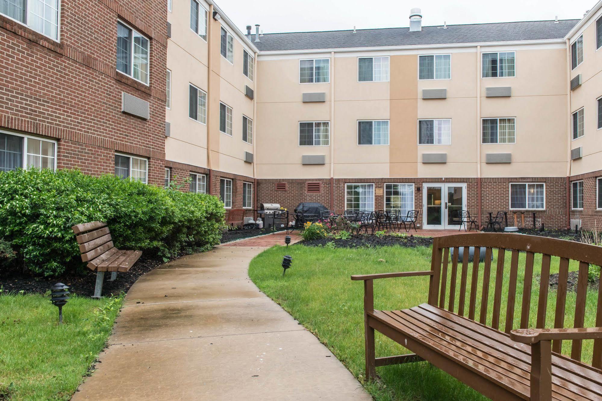 Mainstay Suites Pittsburgh Airport Robinson Township Exterior foto